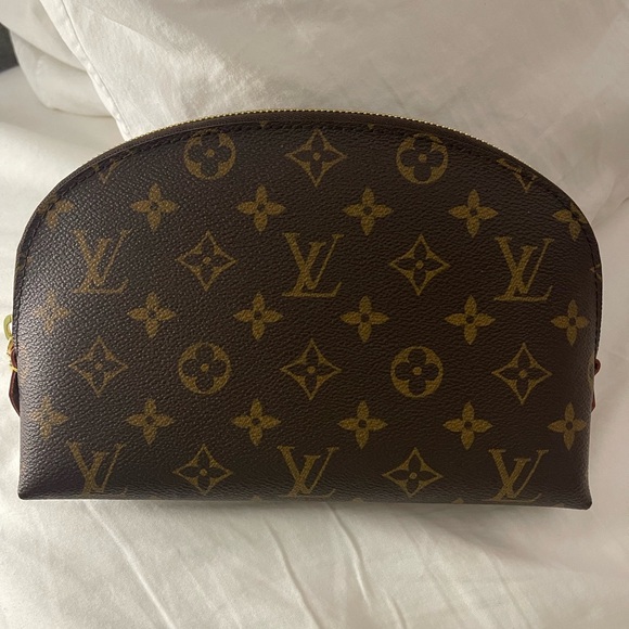 ❌ SOLD ❌ Louis Vuitton Cosmetic Pouch GM - Picture 1 of 9